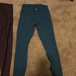 Lululemon Submarine Aligns size 6 25”